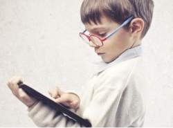 افزایش نگرانی ها از تاثیر ابزارهای هوشمند روی کودکان