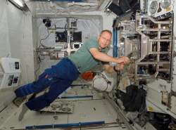 نصب قفسه پزشکی هوشمند در ایستگاه فضایی بین المللی