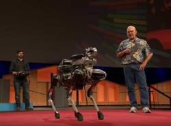 مارک رایبرت و روبات اسپات مینی