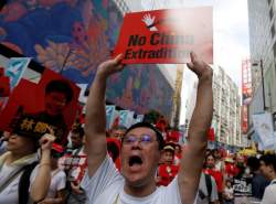 فناوری قاتق نان و قاتل جان معترضان در هنگ‌کنگ