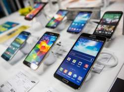 رکورد واردات گوشی موبایل شکسته شد