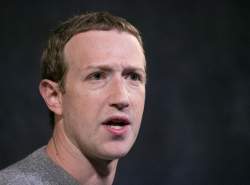 زاکربرگ: تبلیغات به زودی به فیس‌بوک بازمی‌گردد