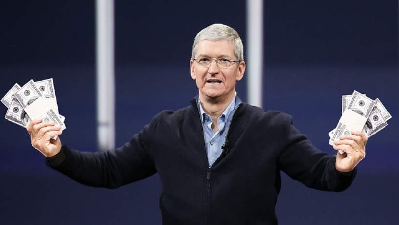 اپل اولین خصوصی شرکت دو تریلیون دلاری تاریخ شد