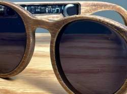 عینک هوشمندی که مسیر
 را به کاربران نشان می‌دهد