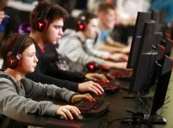 سمینار بازی‌های رایانه‌ای و شبکه ملی اطلاعات برگزار می‌شود