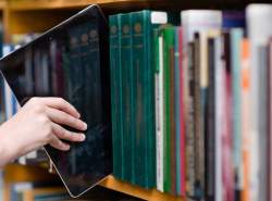 دانلود رایگان کتاب غیرقانونی است