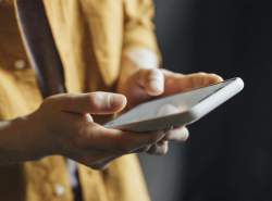 چطور گوشی‌ها را از دست هکرها ایمن نگه داریم