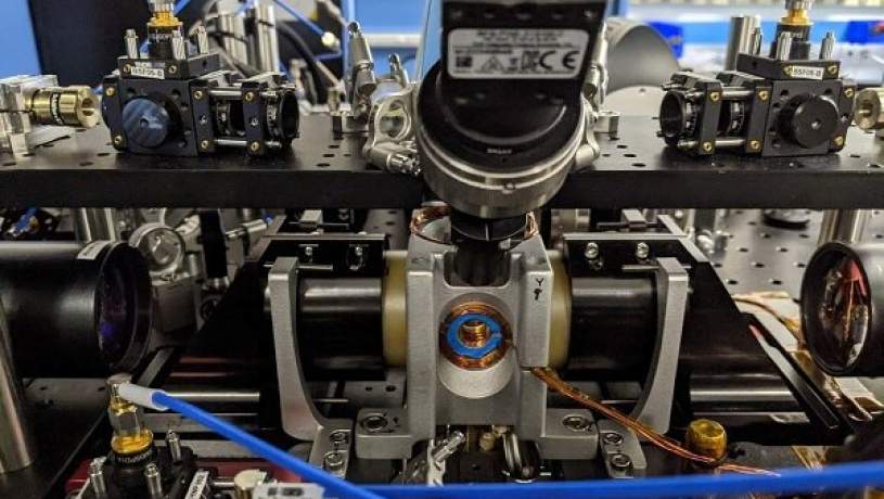 تولید رایانه کوانتومی‌با پردازنده ۱۰۰ کیوبیتی و اتم‌های صفر مطلق