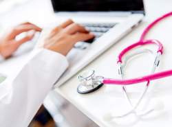 انتقاد از بودجه ۸۰ میلیارد تومانی برای امضای الکترونیکی پزشکان