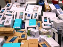 قاچاق گوشی‌های سرقتی به آن سوی مرز!