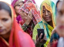 گوشی‌های هوشمند چگونه کلید موفقیت هند شدند؟