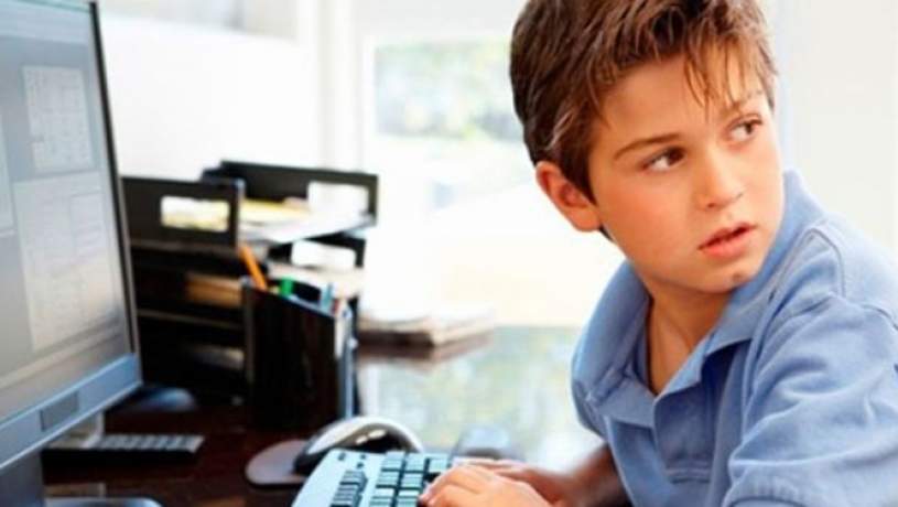 وزیر ارتباطات: اینترنت کودکان ۲ میلیون کاربر دارد