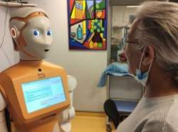 آزمایش موفق روبات‌های مددکار سالمندان