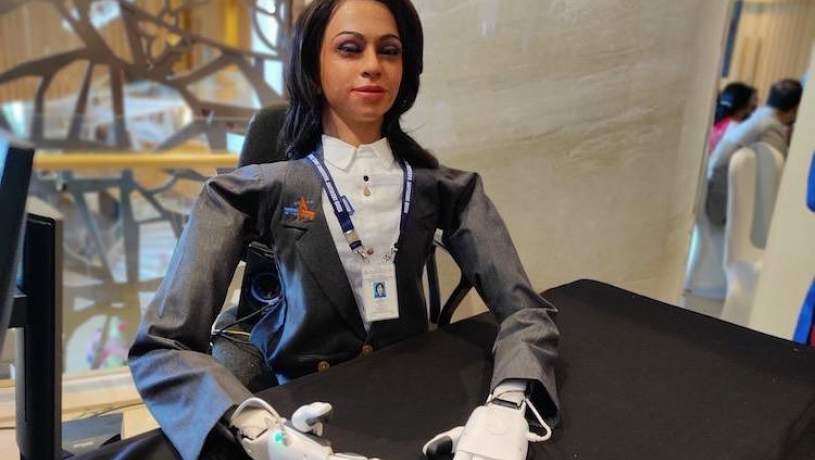 هند روباتیک انسان‌نما به فضا می‌فرستد