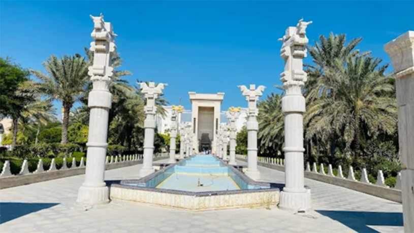 خدمات و امکانات هتل داریوش کیش