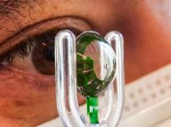 اولین لنز تماسی بی‌سیم OLED جهان ابداع شد